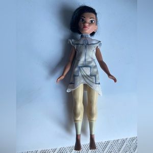 Raya and the Last Dragon Fashion Doll